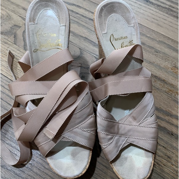 Christian Louboutin - Picture 1 of 3